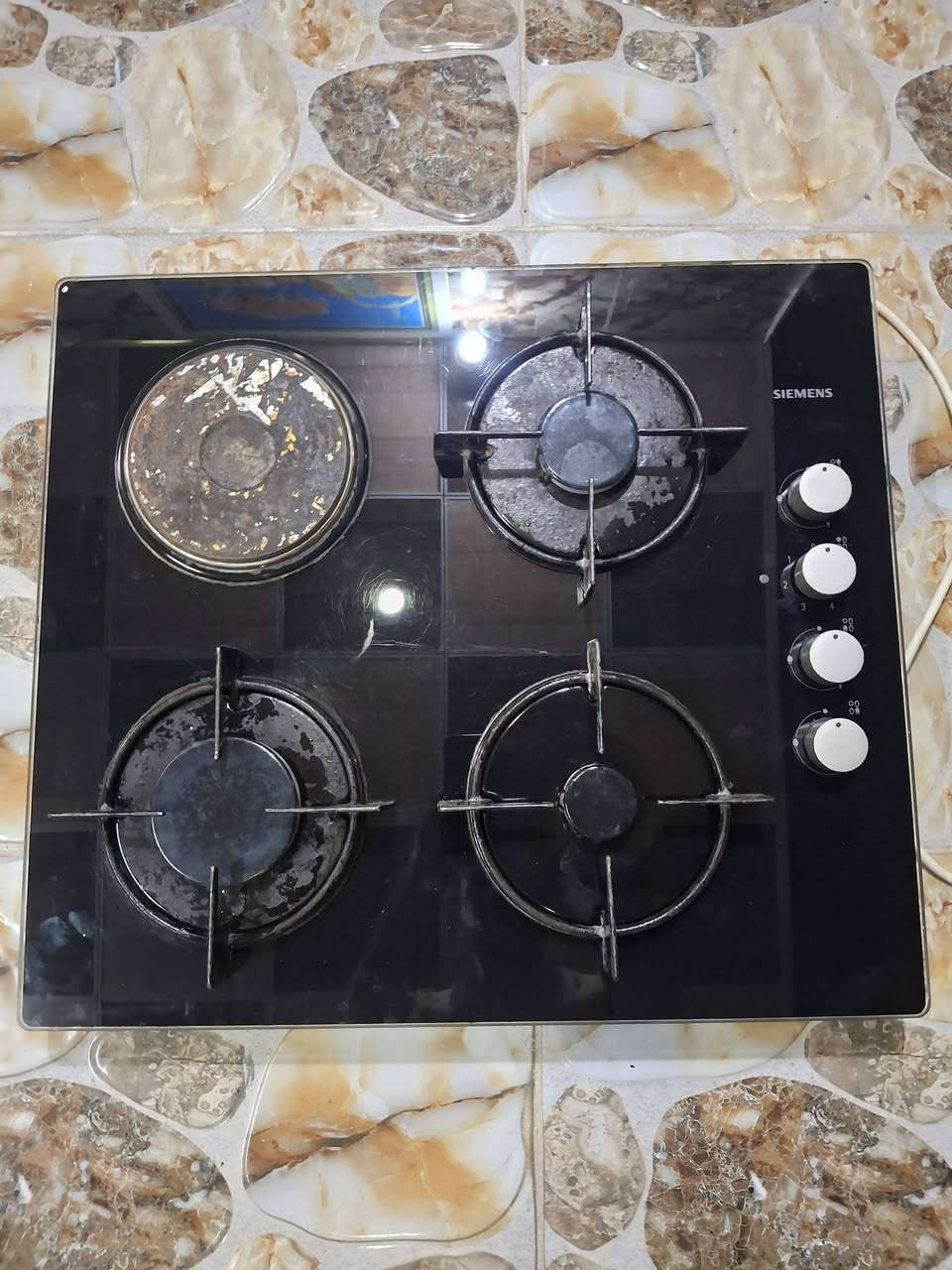 طباخ فلات أربع عيون ٣غاز واحد هيتر سعر ٤٠ الف ***********
