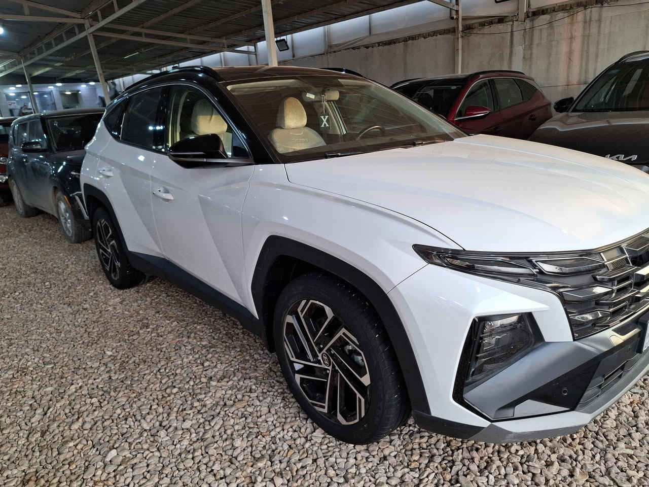 للبيع توسان ٢٠٢٥ توكلر خليجي ماشيه ٢٨ الف كفاله عامه من كلشي بارد صبغ شرط سونار مواصفات بصمه تشغيل عن بعد شاشه متصله كامره دواره حساس امامي خلفي ويل كروم ١٩ كشنات كهرباء محرك ٢٠٠٠ دوش رقم بغداد تحويل مباشر السعر ٢٣٧ ورقه بيها مجال كلش بسيط السياره بالحله ***********
