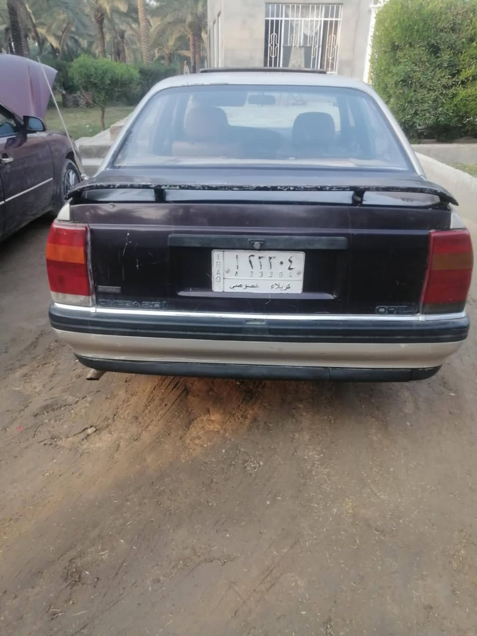 يالله سلام عليكم خوان اوبل للبيع موديل 92 مكفولة من ضربه وصبغ مكينه نضيفه كير نضيف  حداديه نضيفه كهربائيات كله شغاله تخم تايرات كلهن جدد  سياره مال جناي راعيها يريد تحويل وغرامات مصفره  ترايك وين مايعجبك سياره متعوب عليها  السعر 25 وبيها مجال مكاني كربلاء البراهميه الرقم ***********
