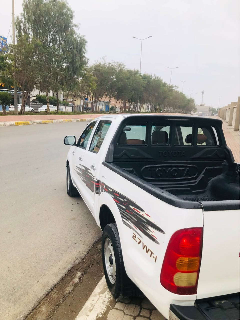 سلام عليكم تويتا هايلوكس للبيع سيارة نضيف حلو موديل 2010 بدون نقص سيارة محرك جبير 2TRPيعني قبق اسود كير محرك صدر جديد  طيارات جديد  كولة بشرط 

سيارة ماناقص ربع دينار سيارة بسمي سنوية لحد 2030تحويل مباشر 

بنسبة صبغ سيارة قطعة اسود صقف تكمة بودي كولة بلادي بدون صبغ بس 7قطعة اسود يعني7 رش سيارة بدون حادث قوية بدون كلب بية طغة بصيط اخوان 

سيارة سعرة 148بية مجال بصيط 

اذا شراي اخليك علي راسي موشراي بس تسئل لاتخابرني بس اجواب تيلفون 
هاي رقمي *********** مكاني كركوك كركوك, العراق
