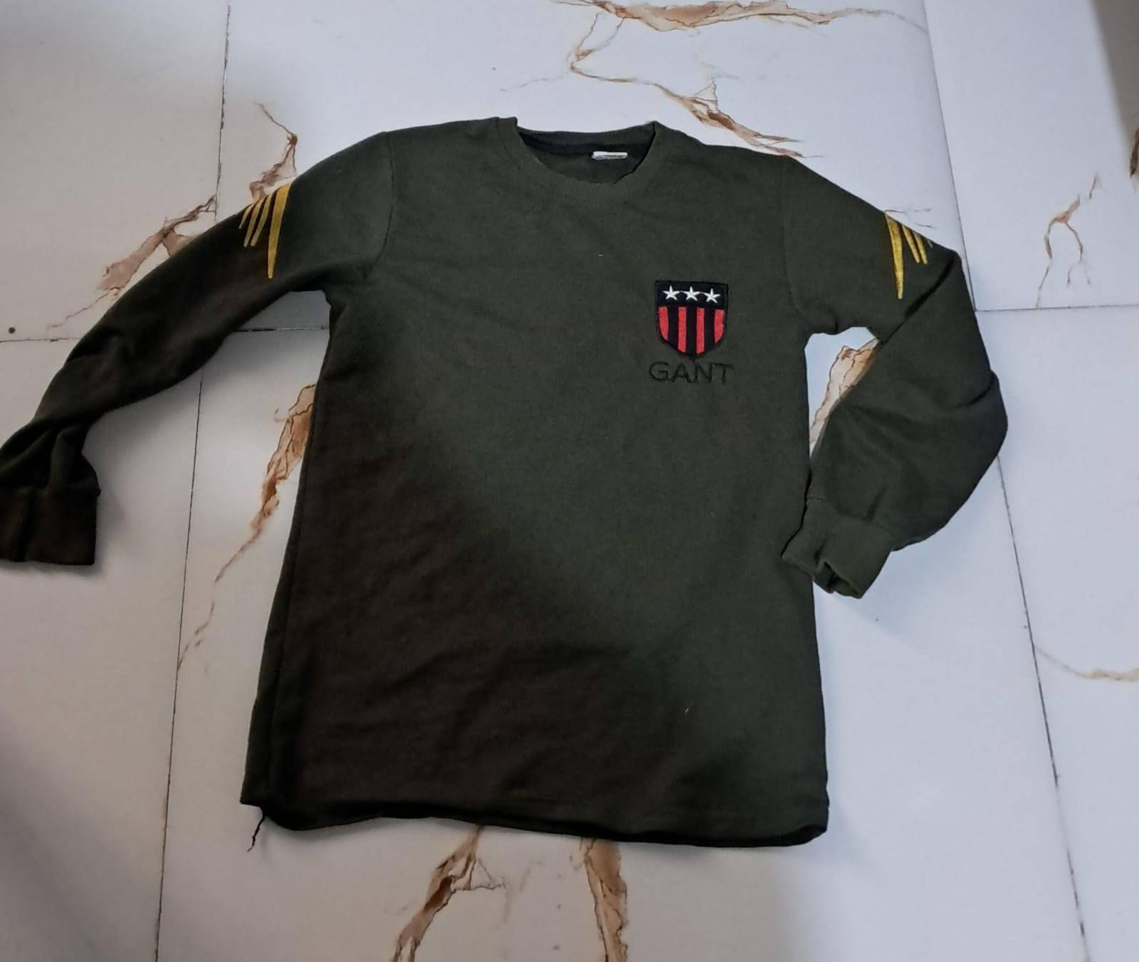 ملابس ولادي يلبس عمر 8الئ11 كلهن بعشره الي يريدهن يدخل وتساب مفرد هم نبيع ***********
