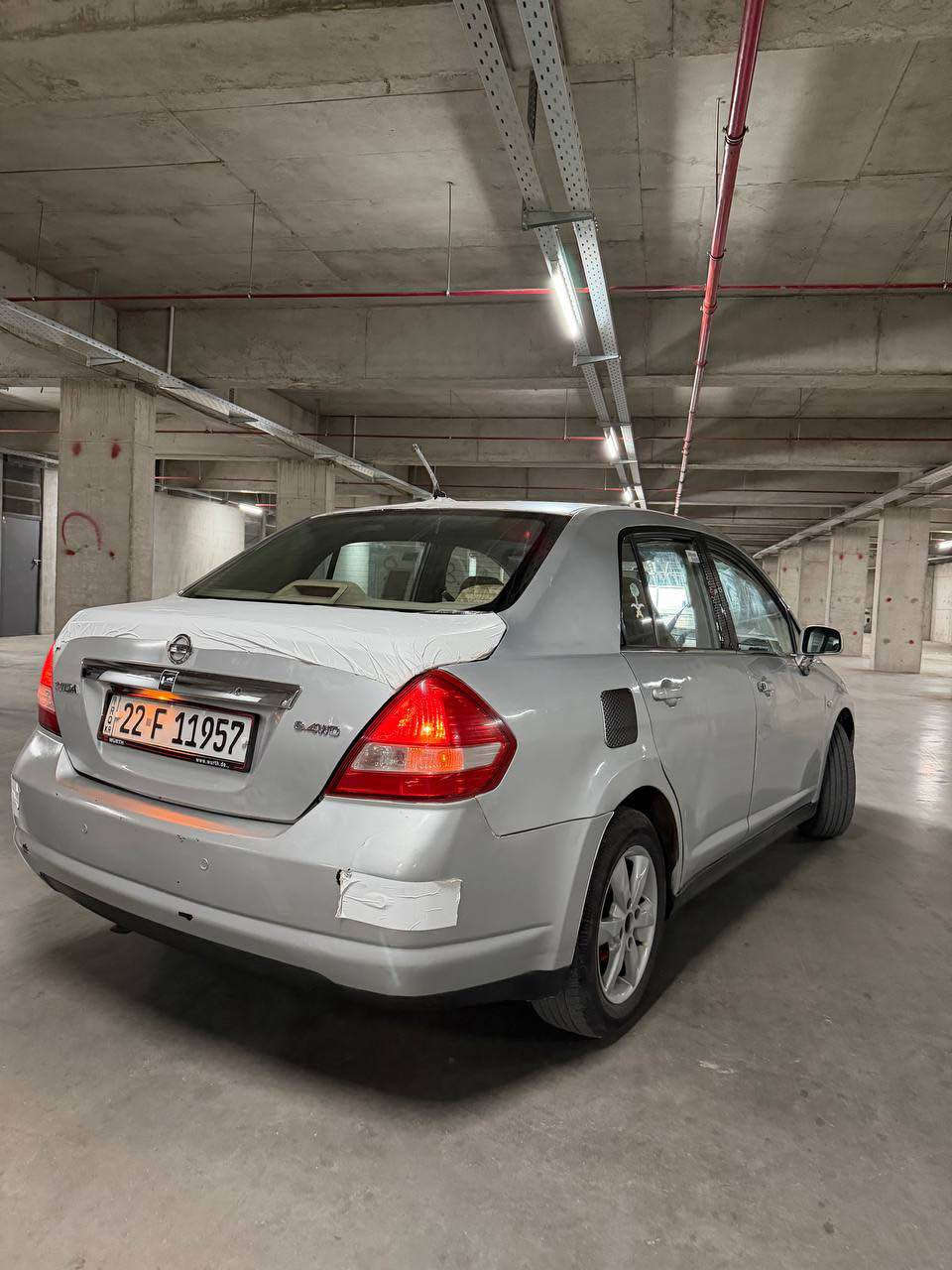 نیسان تیدە ٢٠٠٩

مەکینە١٨ی گێڕ تۆماتیک ناو گێچ سپیە و ناو زەردە ٣پارچەی هەیە ڕسمی سۆنەری دانراوە چامڵخی پێشەوە یەک تۆز ناوی گرتووە کامل کامل جوانکاریە و تاقم ویل و تایەی نوێی بۆ بەستراوە هەزەی  نوێیە سەنەوی تا ٢٠٣٠نوێیە دینار مەسروفی نیە 

*********** أربيل, العراق
