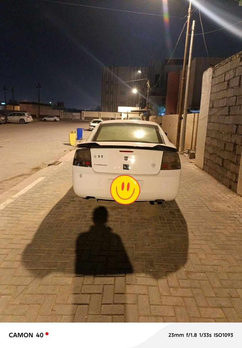 جارجر 2007 ادوات كص جنطة
السيارة بدلت الفيتبم مالتهه وبعد ماشتغلت مرات تشتغل نگرة ثواني وترجع تطفه 
گير مكينه 3.5 تشلع التبليط 
تبريد تدفأه 
كهربائيات لوز 
بديهه حلو مابيهه ضربة قوية للبيع او مراوس حسب القناعة ***********
