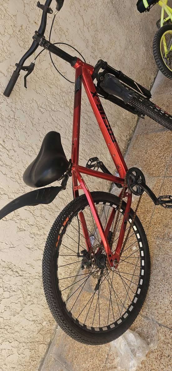 دراجة ماركةFOCUS موضحه بالصور 
موجودة بالنجف


**إذا كنت صاحب هذا الإعلان وتريد حذفه لأي سبب، رجاءا أرسل رسالة إلى الدعم الفني**