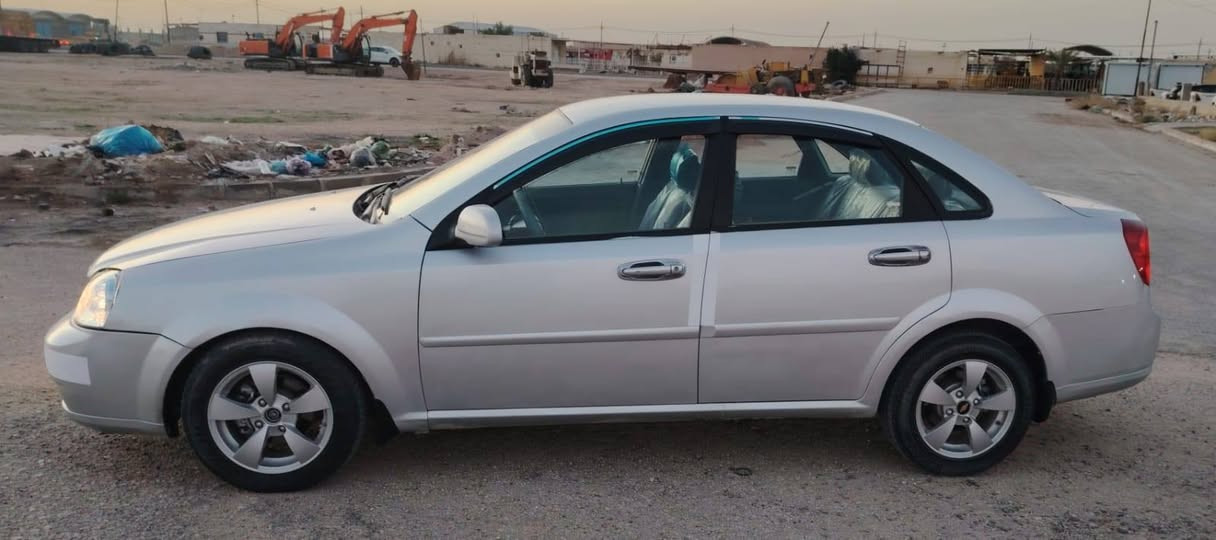 ابتره موديل 2006 وارد خليجي مكينه وكير اوتماتيك وحداديه وتخم تاير وكهربائيات كل شغاله سياره جاهزه مال جناي السعر 63 الرقم ***********
