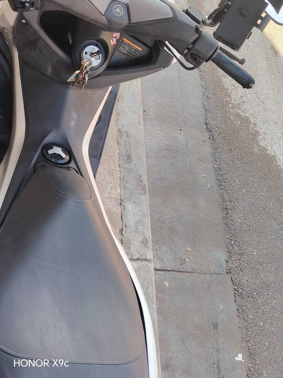 السلام عليكم ياماها ان ماكس محرك 155cc الدراجه اللبيع مكفوله كفاله عامه دراجه نظام ايبي اس استاند كهرباىي دراجه مكفوله كفاله عامه اريد ابيعها دراجه مشتريها من محلات معروفه (محلات كلشي وكلاشي للدراجات النارية)  الدراجه محرك ناعم دراجه رمبه دراجه معروضه( ٢٢ ورقه) وبيها مجال قليل حك الجيه رقمي *********** وبي واتساب وغير متراجد عله فيس
