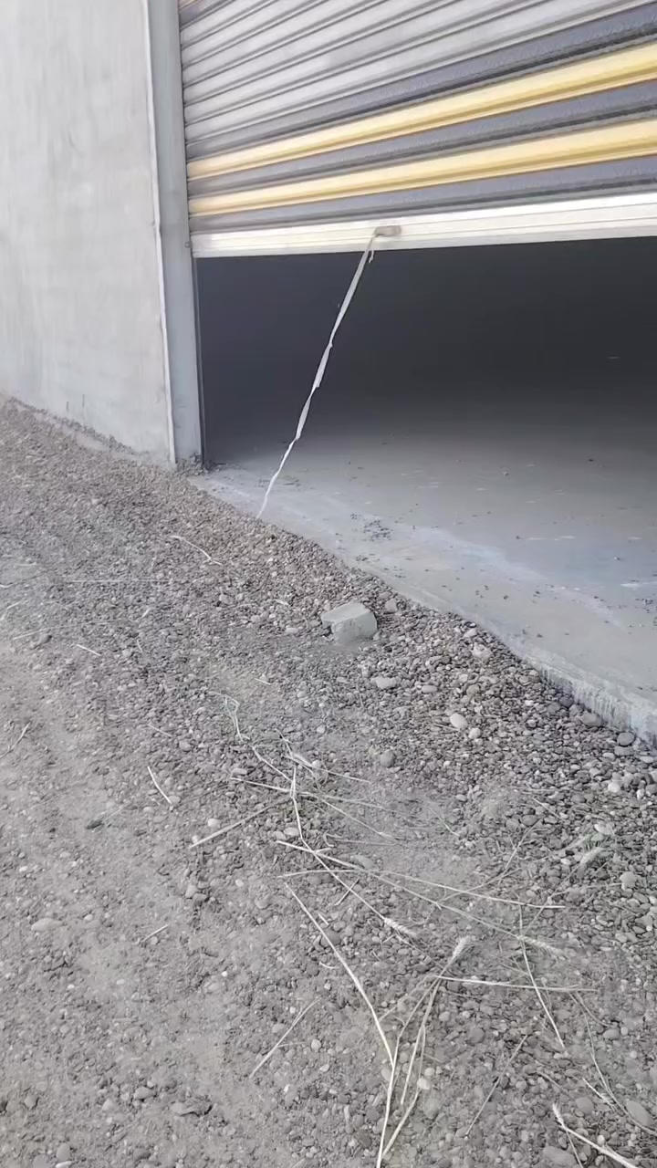 السلام عليكم يتوفر ثلاث جملونات لليجار مساحه الواحد 500متر في ابو غريب ***********
