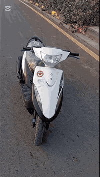 السلام عليكم عدلة للبيع الدراجة وكالة بعدها بالچيس 49 بلادية عليها Fm صوتها يشگ الگاع عوزها ترتيب قليل السعر 600 وبيها مجال *********** مكاني واسط العزيزية
