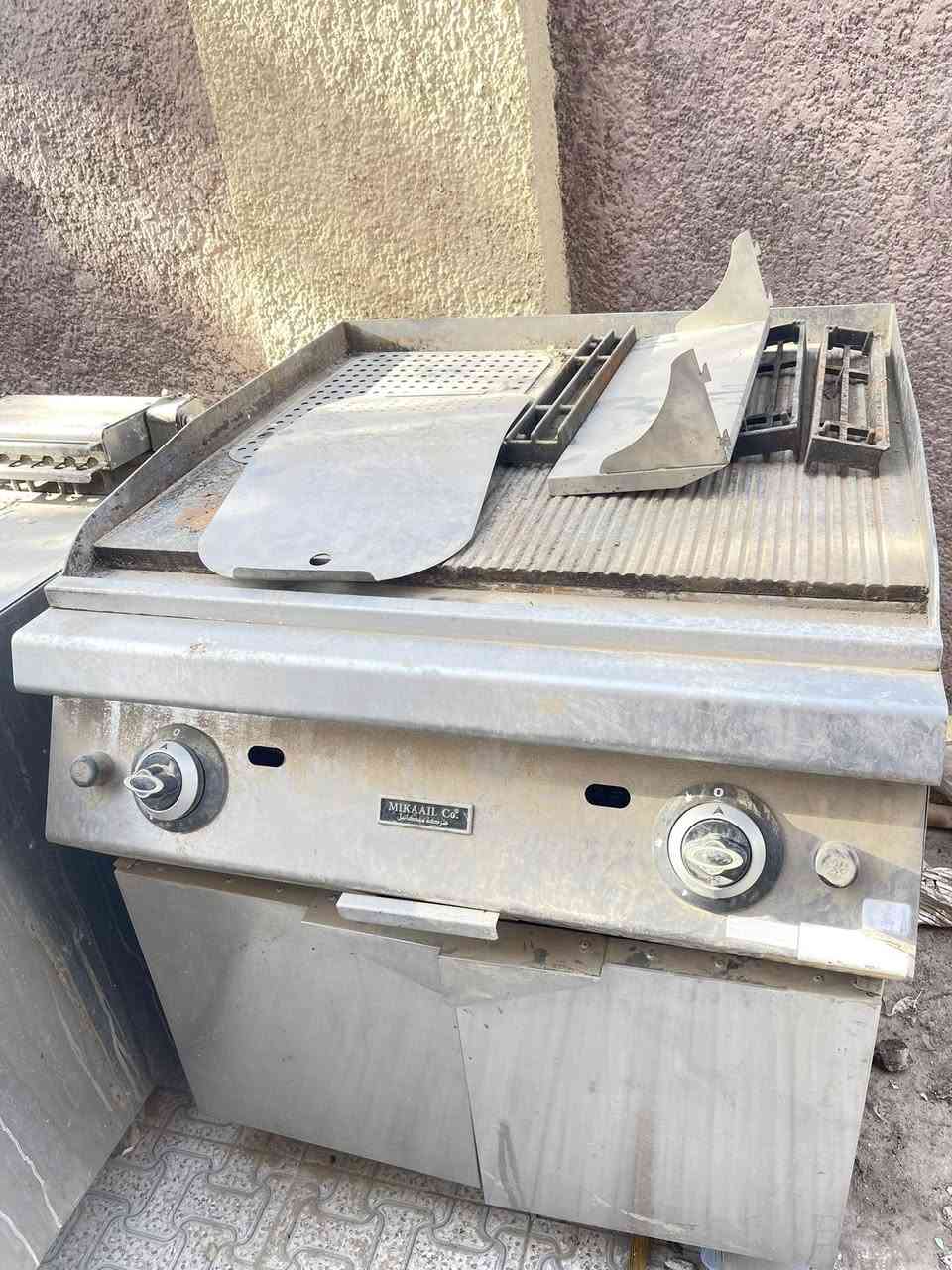 السلام عليكم عندي غراض مطعم للبيع مذكوره الاسعار كل حاجه مكاني بعقوبة ***********
