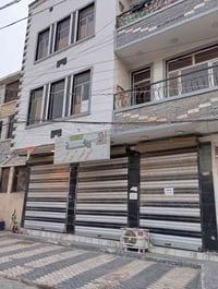 شقة ٩٢متر غرفتين وصالة ومطبخ مفتوح عل هول  وبالكون وخدمات طابق اول ..ك...