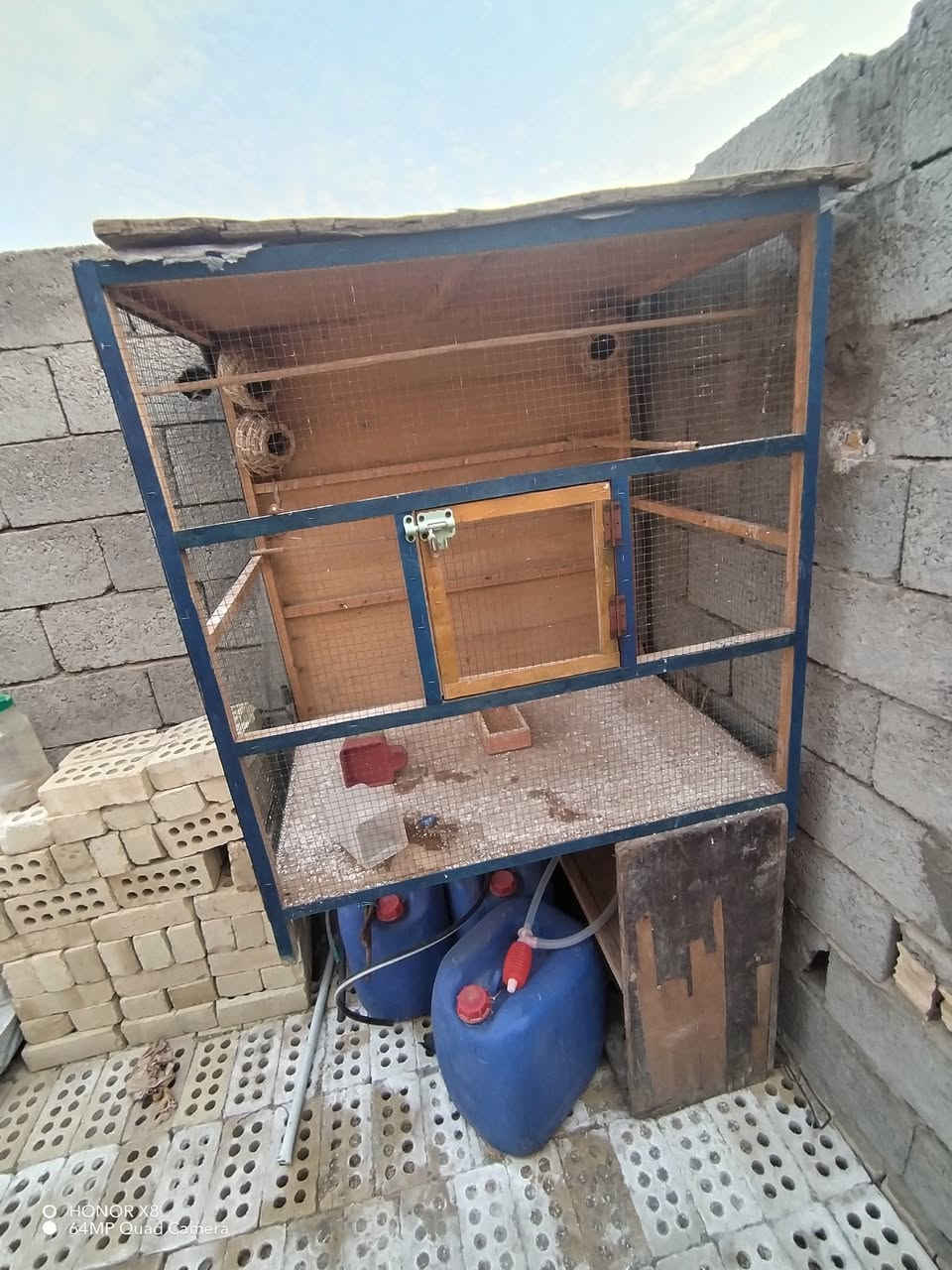 إعادة نشر بسبب الوعود الكاذبه...
قفص متر في متر نزال 70. اتصل وتدلل ***********
