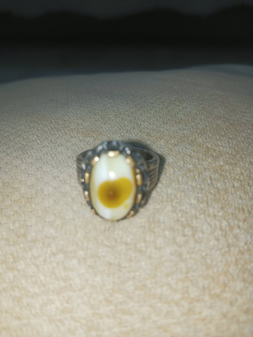 خواتم عطف حجر قديم مع خاتم ياقوت باريسي مع عقد وسوار كهرب حر طبيعي ماكنتوش للبيع ***********
