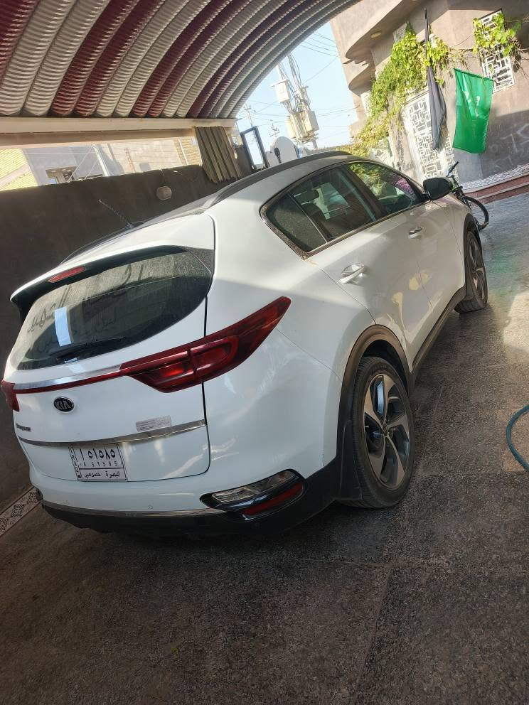 كيا سبورتج 2019خليجي فول مواصفات بانوراما بصمه ويل ١٨ دواخل بيجي بيه صبغ جهت السايق اثر طخه خفيفه بدون دواخل سياره ماشيه ٩٨ الف كيلو سياره جاهره وجديده رقم بصره السعر١٤٠وبيه مجال مكاني ذي قار *********** ناصرية, ذي قار
