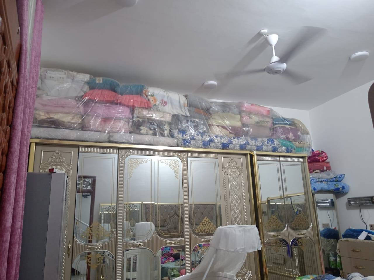 بيت زراعي مساحه 120متر بناء طابوق صب ساقط كونكريت  البيت يتكون كراج واستقبال ومطبخ وصاله وغرفه صحيات داخليه وخارجيه
ومنور وسطح شتايگر المكان ال ابو فياض شارع حسينية علي الاكبر ع .عرض الشارع 8متر سبيس صافي ماكو جار مقابيلك وكافة الخدمات ماي كهرباء مجاري 
***********
