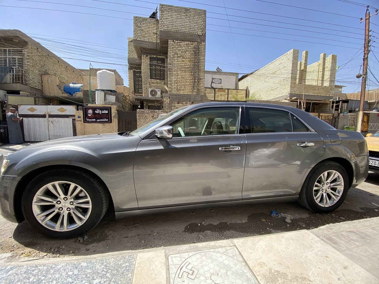 2012 كلين داخل عسلي كلاصات حار بارد دمام تحديث داخل كامل عربانه خلفيه واكسل وكاردن مال20 تحديث بجم ويل مكسيكي لايت عدسات نهار بك لايت مال فول رقم اربيل باسمي هزة جديده بدون نواقص جاهزة مكاني بغداد السعر180 
***********
