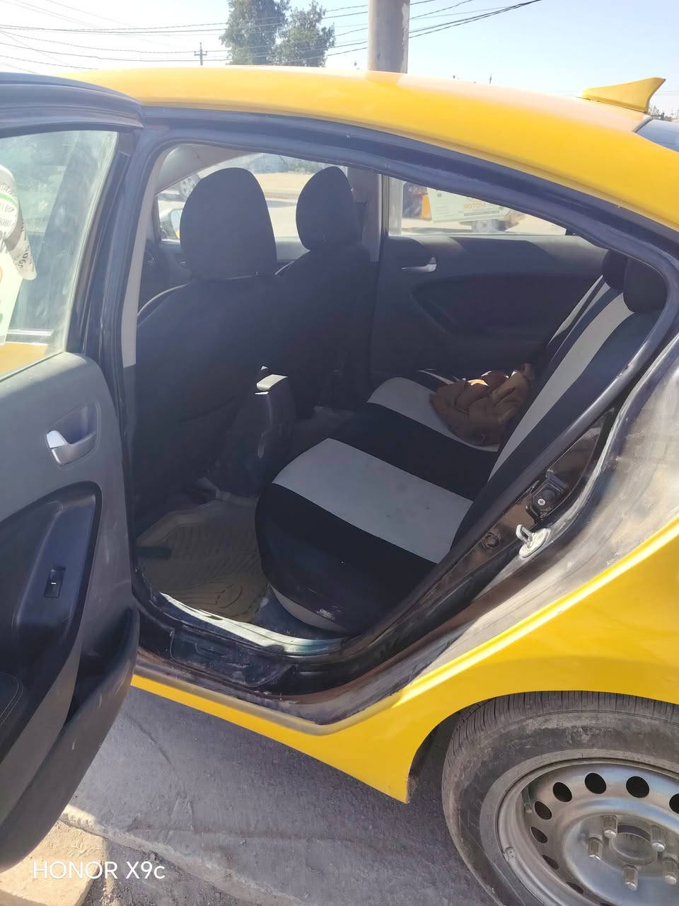 سلام عليكم كيا فورتي موديل ١٨
للبيع او المراوس حسب القناعه
تحويل مباشر مصفره من كلشي خط وبحث
سياره جاهزه اي نقص ماكو
ضرر السياره بابين وجاملغ وبنيد تبديل
محرك 2000 دوش كير AT ٦ نمر مكفولات
عليهه منضومه غاز جديده ب شهر ١٠ شادهه
السعر 105
رقم ***********  تصال و اتساب متوفر
