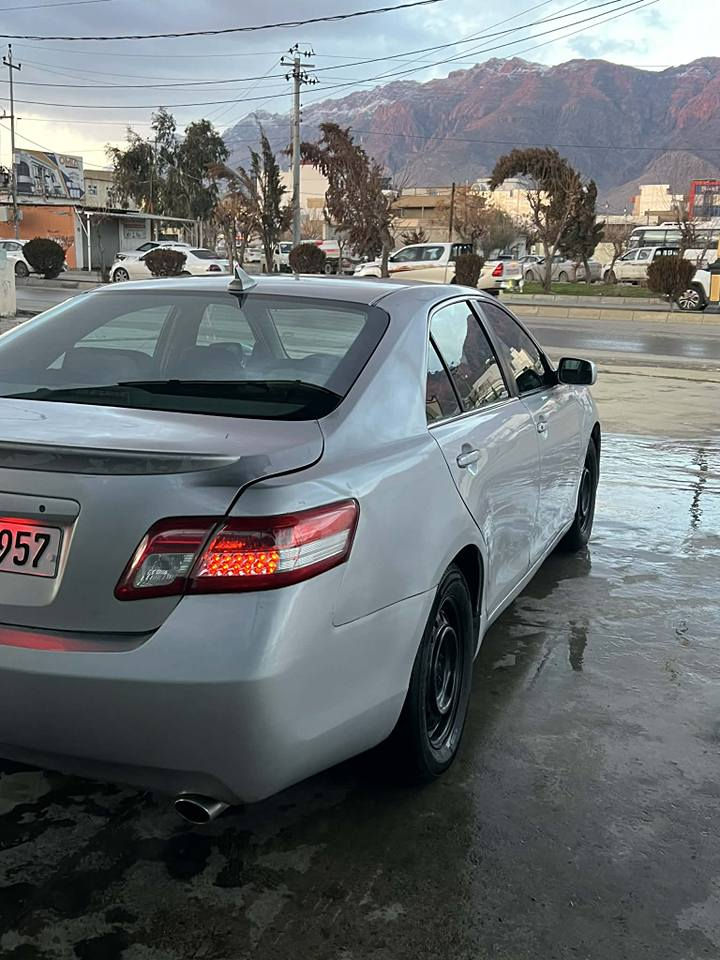 کامریی مۆدێل 2009ئەمریکی مواسفات LE
گێڕحادیی گێچووسووکانی کراوەبە سپۆڕت ئۆریۆن سەیارەکە هەمووشتێکی تازەیە سەنەویی تا2031 بەناوخۆمە ژینگەوپلێتیشی تازەیە کامل سێرفزکراوە چوارتایەیی تازەشی بۆکڕاوە چرکەیی تێدانیەگێڕوومەکینەیێ بەشەرت بەنسبەت بۆیاخ پەڵە پەڵە بۆیاخی هەیە سەقفی هیچی پێوەنیە 4پارچەشی بۆیاخ نیە بەڵام بەس سەقفی بەشەرت دەدەم بۆیاخ نیەپێشووپشتی کەپسە نوودەرزیی پێوەنیە هەیکەلی سەیارەکە شووشەیە سحریی77گەڵاومەحامەلە *********** رانية, السليمانية
