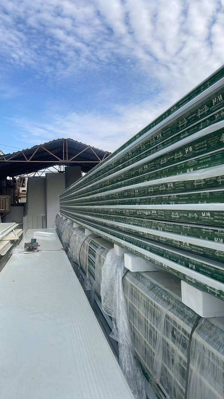 ابيع واشتري كافه انواع الحديد المستعمل واشتري أنواع السندويج ويوجد السنوديج جديد سعار جملة رقمي ***********
