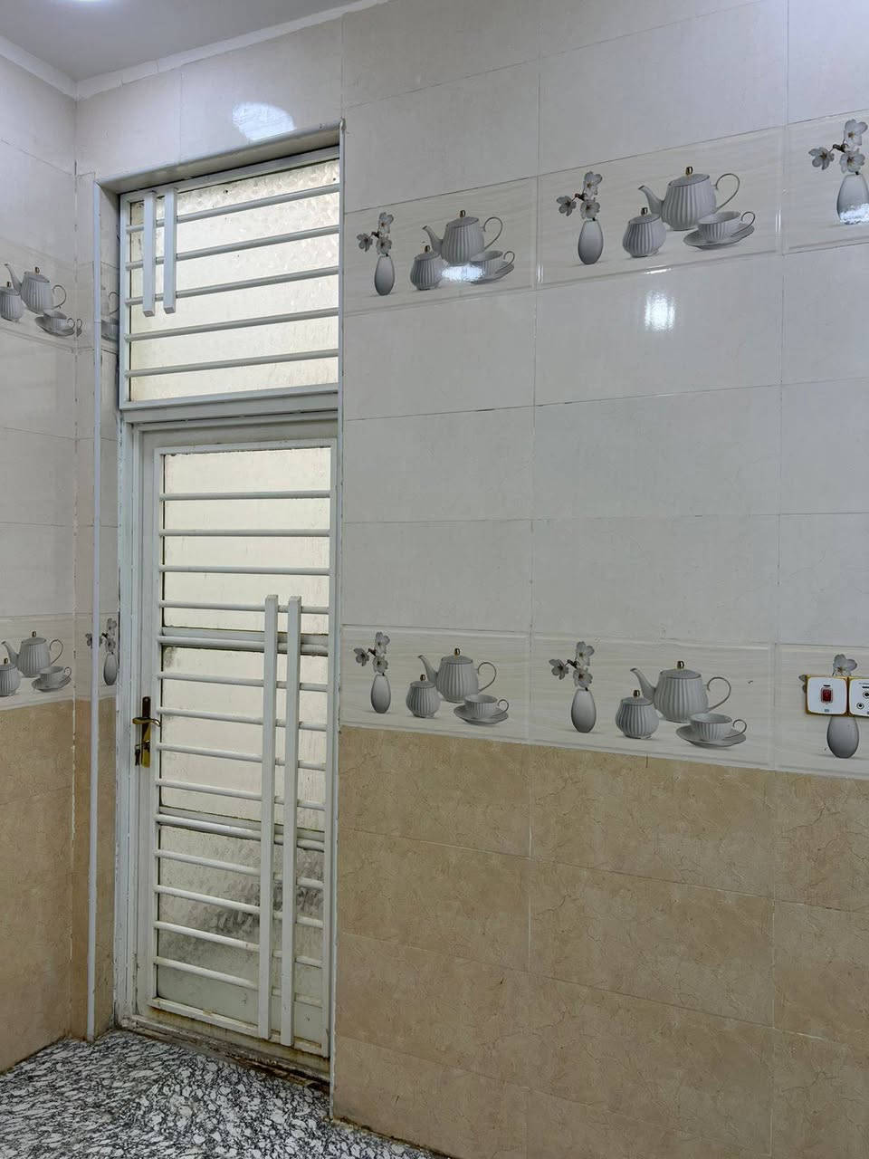 دار للبيع حي الغدير قرب الفلكه مال قاضي المساحة 100متر الإستفسار تصال ***********
@إشارة
