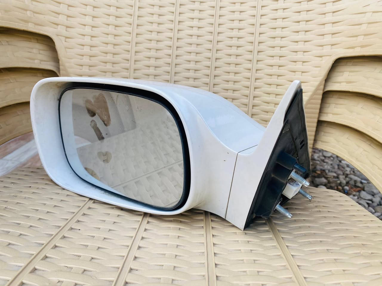 السلام عليكم للبيع بطاين افلون ٢٠١١/٢٠١٢ مع احزمة وتكم لون رصاصي + مراية افلون ٢٠١٠/٢٠٠٩ لون ابيض  *********** بابل المدحتية
