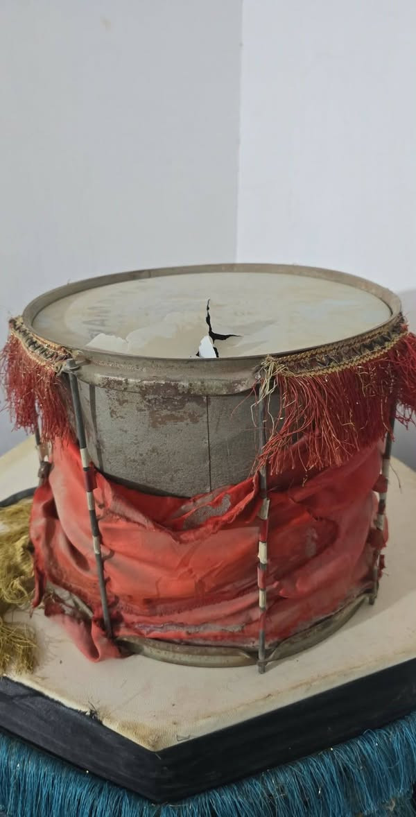 السلام عليكم
دمامات جلد للبيع  عدد 10+نقاره بس يراد الهن صيانه 
السعر 60 رقم تلفوني ***********
