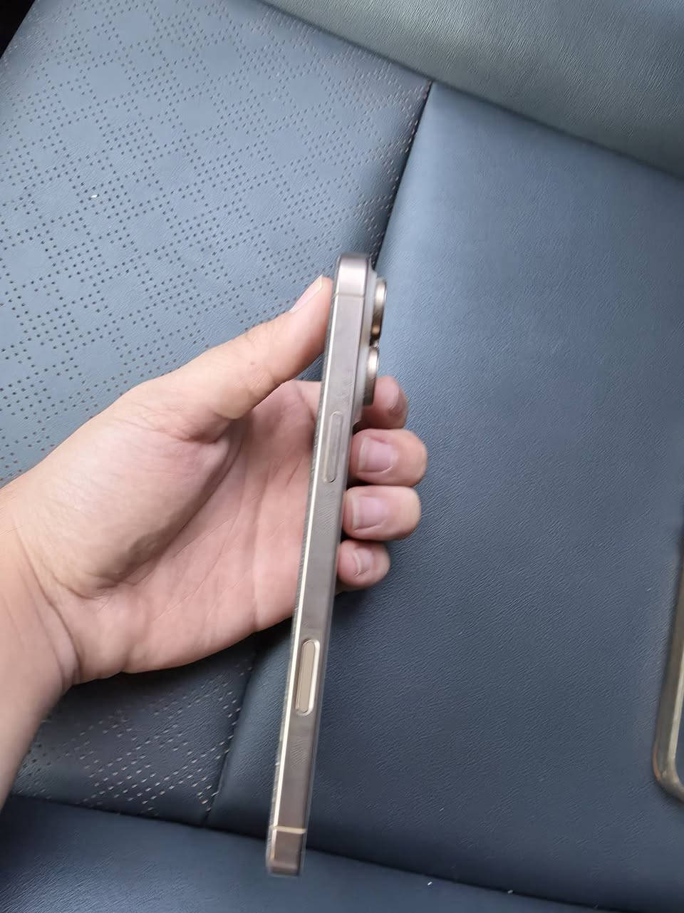 للبيع ايفون 16promax 256gbمع كامل ملحقات
نظافة100%
بطارية الجهاز 89%
السعر مليون و200 الف
العنوان بغداد حي الجامعة
***********
