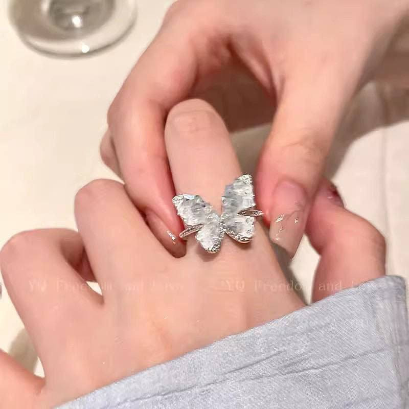 محبس فراشة 🥹🌦️🍄

شكله يجنن حيل راقي 🦢⭐️🤍

كمية محدودة جداً ⭐️‼️

متوفر 🤍💗

السعر: ٤٠٠٠ 🍄


**إذا كنت صاحب هذا الإعلان وتريد حذفه لأي سبب، رجاءا أرسل رسالة إلى الدعم الفني**