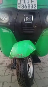 تكتك للبيع شهر العاشر نضيفه مكينه بس مجفته تكتك حلوه لعننوان الحسينيه ...