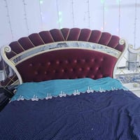 غرفة نوم تركي • كبيرة ثقيلة • ظهر خشب بلوك