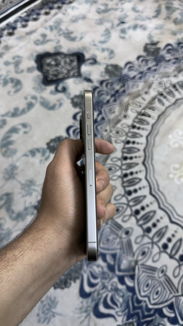 سلام عليكم 
ايفون 15 برو ماكس مكفول من الشخط والتبديل نضافه 100‎%‎
بطاريه 89 وذاكره 256 
انطيني سعرك ***********
📍مكاني بغداد مدينه
