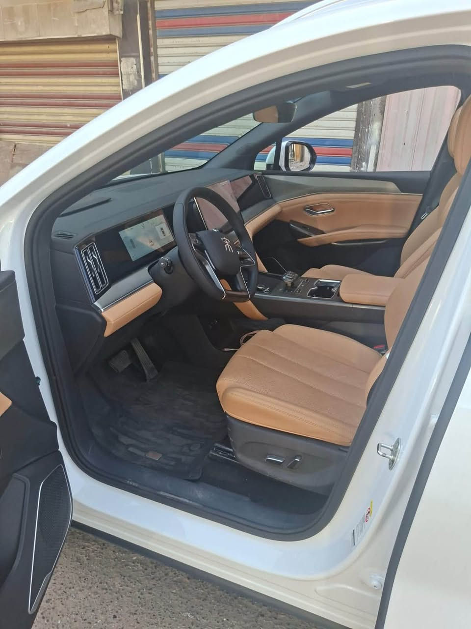 سيارة للبيع BYD SONG L 2025 سعر السياره شدتين 19.500 الف دولار السياره جديده زيرو بس بيها تصليح بسيط بالباب الخلفي يم بالرفرف،


**إذا كنت صاحب هذا الإعلان وتريد حذفه لأي سبب، رجاءا أرسل رسالة إلى الدعم الفني**