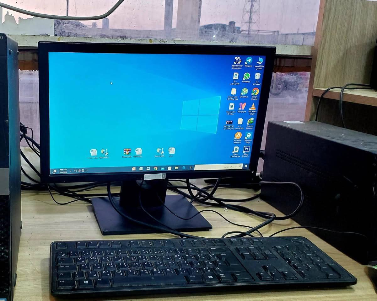 حاسبة ديل
ديل Dell OptiPlex 7040  الجيل السادس كور

 اي i7-6700 بحالة جيدة

هارد ssd-256 سريع للنظام

هارد Hdd- 1T للخزن

الرامات DDR4 8كيكا 
منصب عليهه ويندوز 10 رسمي ومفعل

تحتوي على اربع سلوتات للرام لحد 64 كيكا

تحتوي على مدخل m. 2  تتحمل الشغل المكتبي وبرامح الامونتاج والتصميم والالعاب والتصفح والدراسة حاسبة نضيفة وسريعة 

يجيك كامل شاشة تدعم مدخل hd والكيس سستم وكيبورد وماوس كل هذا بسعر 225 وبيهه مجال بسيط ويوجد خدمة توصيل


**إذا كنت صاحب هذا الإعلان وتريد حذفه لأي سبب، رجاءا أرسل رسالة إلى الدعم الفني**