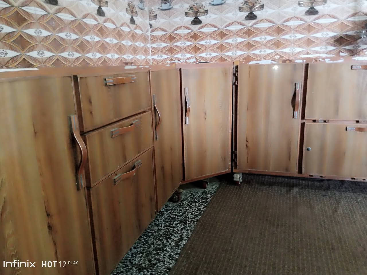 السلام عليكم 
كاونتر كامل مع السنك مرمر شغل درجه اولى تسگام شغل سيد حيدر صالح العوادي 
،بعده جديد ما بيه أي ضرر للاستفسار 
***********
