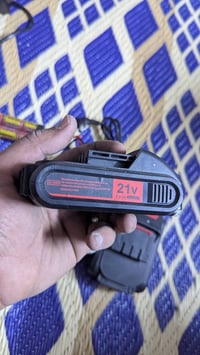 مجموعة بطاريات • للبيع • الكترونيات