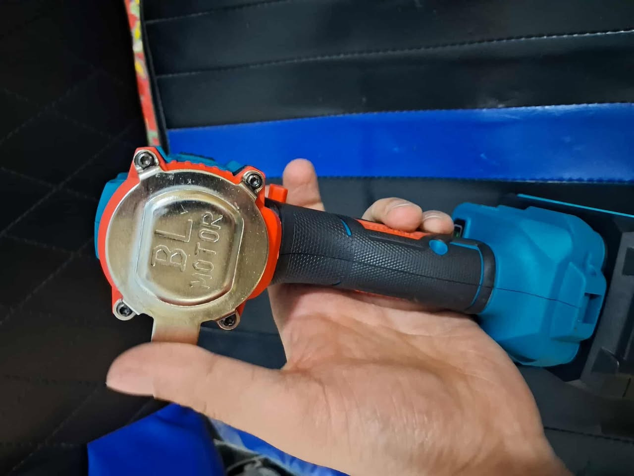 دريل شحن همر فتح وشد برشلز مال باله غير مستخدم عزم قوي يثقب حايط حديد كونكريت مع بطاريات اثنين ليثيوم انتاج جديد السعر قفل 35الف وتوصيل مجاني كل العراق


**إذا كنت صاحب هذا الإعلان وتريد حذفه لأي سبب، رجاءا أرسل رسالة إلى الدعم الفني**