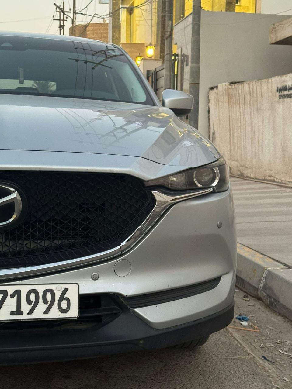مازدا 🇯🇵 cx5 
موديل 2020
للبيع او مراوس 
رقم اربيل هزه وفحص جديد بأسمي
بصمه كشنات جلد تدفئه بالكشنات 
تبريد قطعتين ثلج .. كامره دواره شاشه وسطيه كبيره
تحكمات استيرن رادارات مثبت سرعه شاشه كبيره 
صور الحادث مرفق مع الصور قطعتين وربع من البنيد صبغ بدون دواخل ولا شاصي ولا لغد 
سعر 139 وبيها مجال 
مكانها بغداد الكرخ
***********

‭٠٧٧٧ ٥٢١ ٣١٢٦‬ بغداد, العراق
