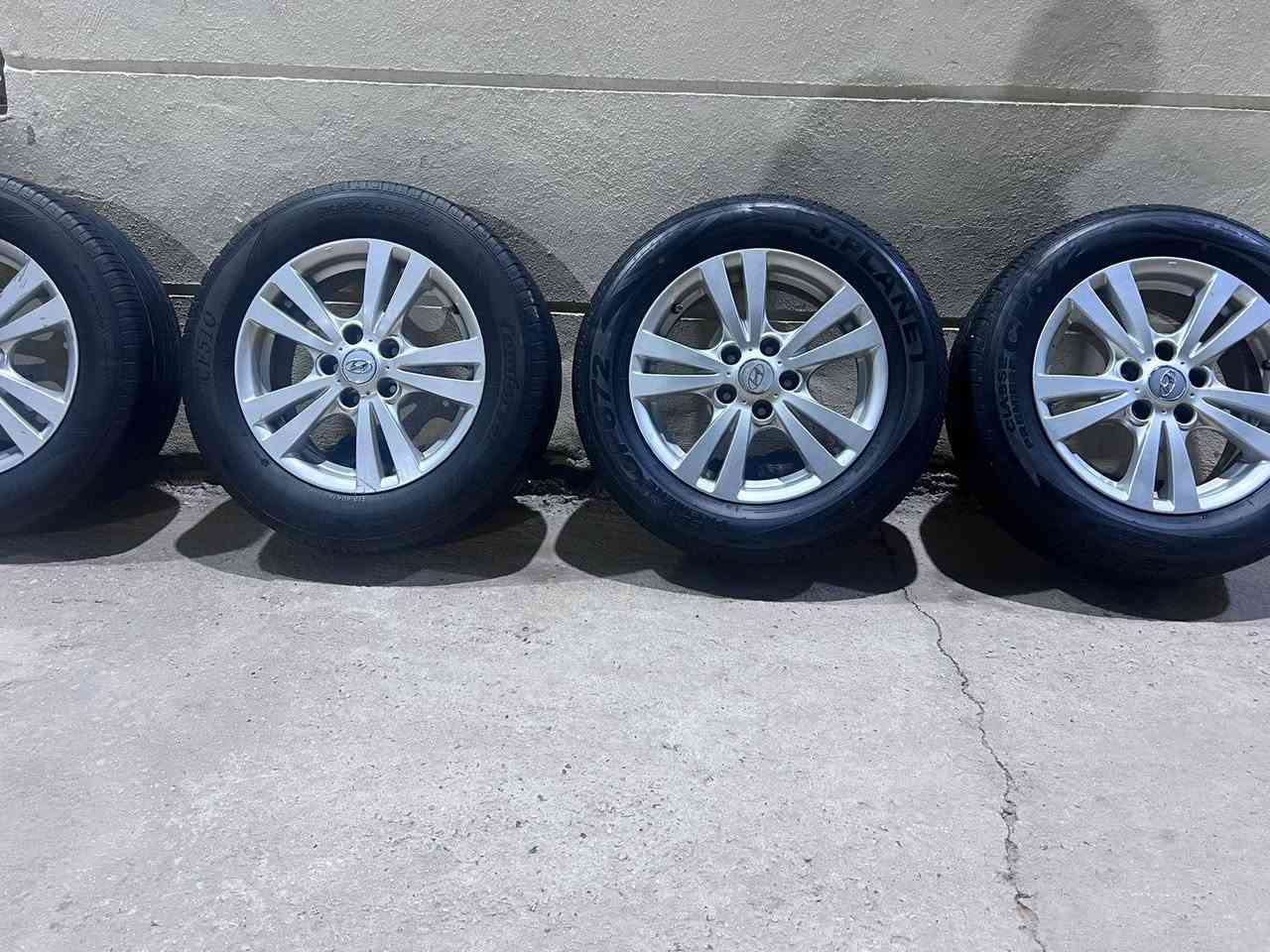 السلام عليكم تخم ويل شركه معه ايطارات سوناته حجم 16 مع تخم تاير كوري اصلي شركه السعر 350 العنوان الرمادي الورار ***********
