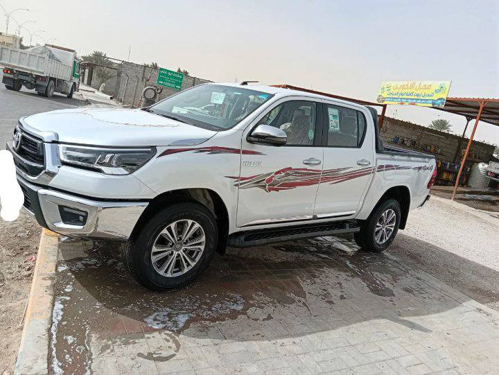 اسلام عليكم تويوتا 2024 مكفولة كفاله عامه رقم مثنى انكليزي ماشيه 62 الف  مكلف بلنشر رقم راعيها *********** المكان السماوة المركز
