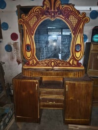 غرفة نوم مستعملة • نظيفة • ١٠ قطع مقطعة