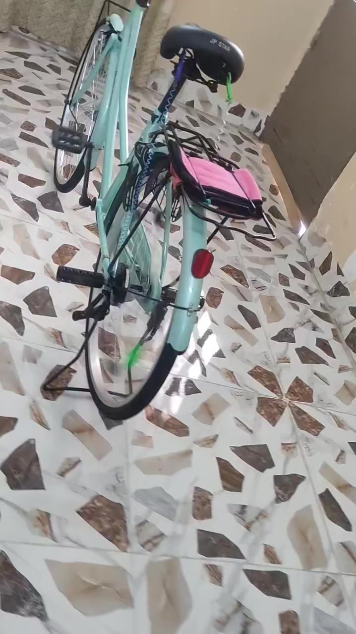 السلام عليكم 
بايسكل للبيع 💯
شرط فول نضافه كدام العين💯
موديل 2024💯
غراضه كامله مع طياريه +فسفورات +دوسات غراض كامله 
المكان موصل حي القاهره 👍
السعر 115 وبي مجال شي قليل للطيبين❤️


**إذا كنت صاحب هذا الإعلان وتريد حذفه لأي سبب، رجاءا أرسل رسالة إلى الدعم الفني**