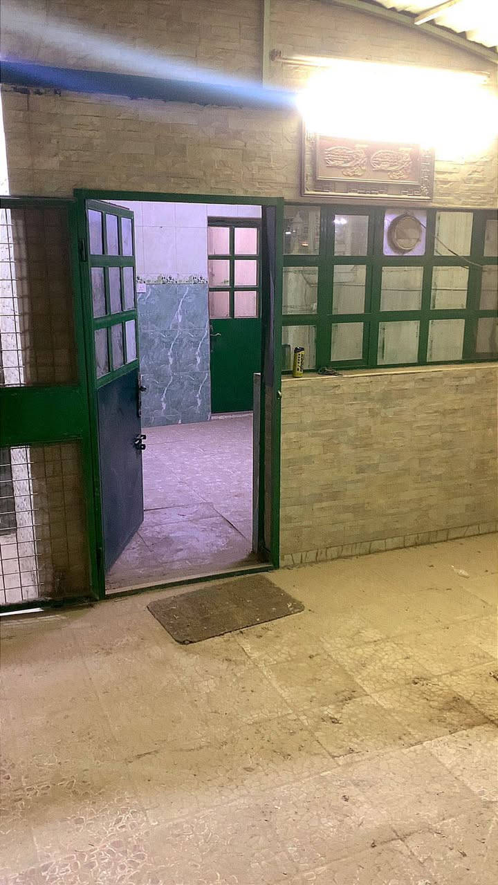 السلام عليكم اخوان بيت 100 متر العنوان الدورة حي الشرطه للإستفسار ***********
