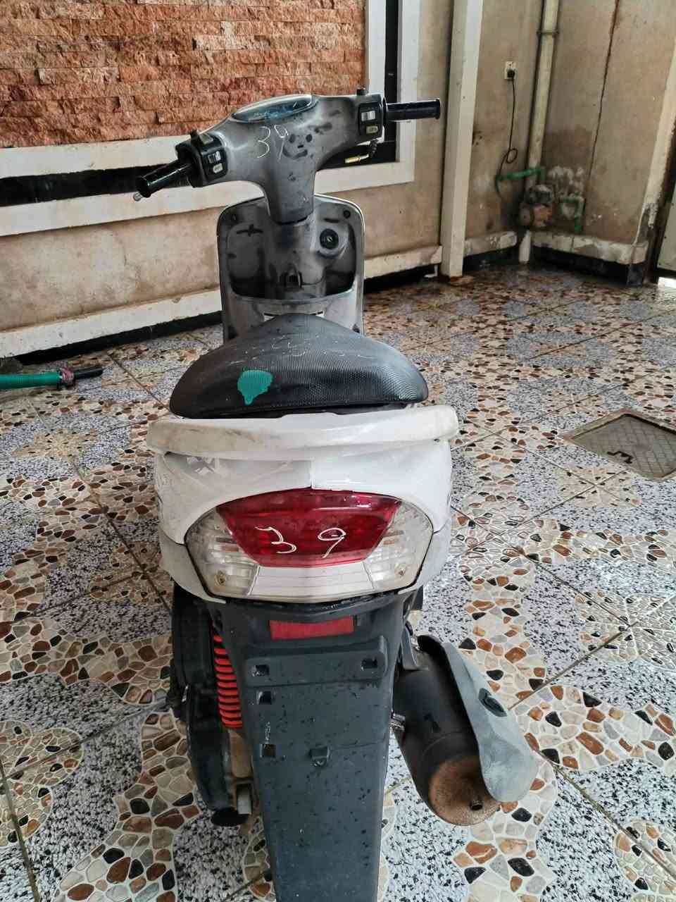 السلام عليكم ورحمه الله 
للبيع دراجه ماكس منغولي دراجه نظيفة جدا كله شغال مكاني حله شارع ٨٠  للاستفسار اتصال على الرقم ***********
اخوان مكلف بلنشر
