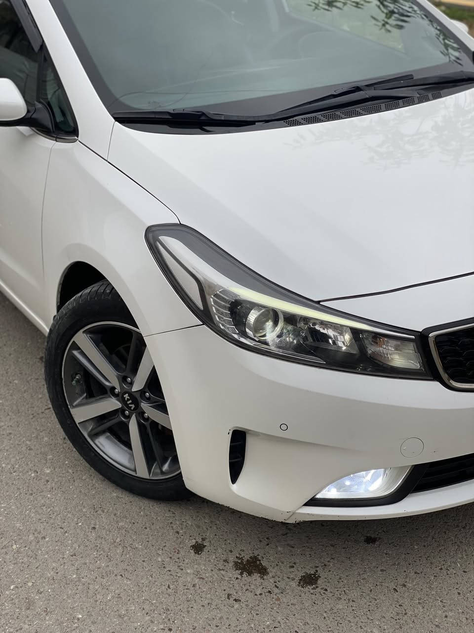 السلام عليكم
سيراتو 2017 VIP فول الفول 1/1 ماشيه 74 الف

محرك 2000 فتحه بصمه كشنات جلد وخزن ميموري تدفئة وتبريد بالكشنات تدفئة بالستيرن رادارات تبريد قطعتين لدات امامي خلفي حساس امامي خلفي 5 ويل كب شاشه وكاميرا 

كير محرك كفاله بيها بارد بسيط بالباب مال السايق وبيها صبغ بالدوسه فقط

سعرها 153 وبيها مجال بسيط مكاني بغداد الكرخ ***********
