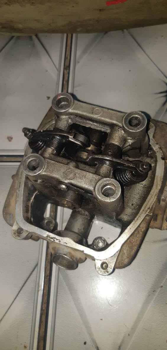 محرك هو و تفرعاته واكفة بي ولفات،السلف جديد كابريتر جديد ابيعلك محرك سحتاج تجفيت نهايته ٣٠٠ 
واتساب ***********
