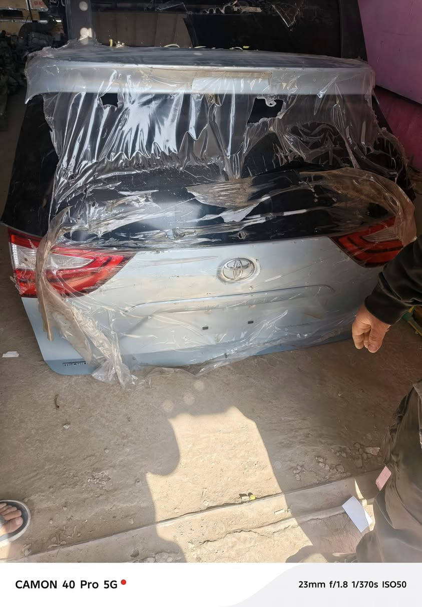 زوج بيبان سلايت مقفلات وباب صندوق ودعامية خلفية لون بحري بيهن طخات بسيطة موديل من ١٧ الى ٢٠ السعر ٧٠٠ دولار


**إذا كنت صاحب هذا الإعلان وتريد حذفه لأي سبب، رجاءا أرسل رسالة إلى الدعم الفني**