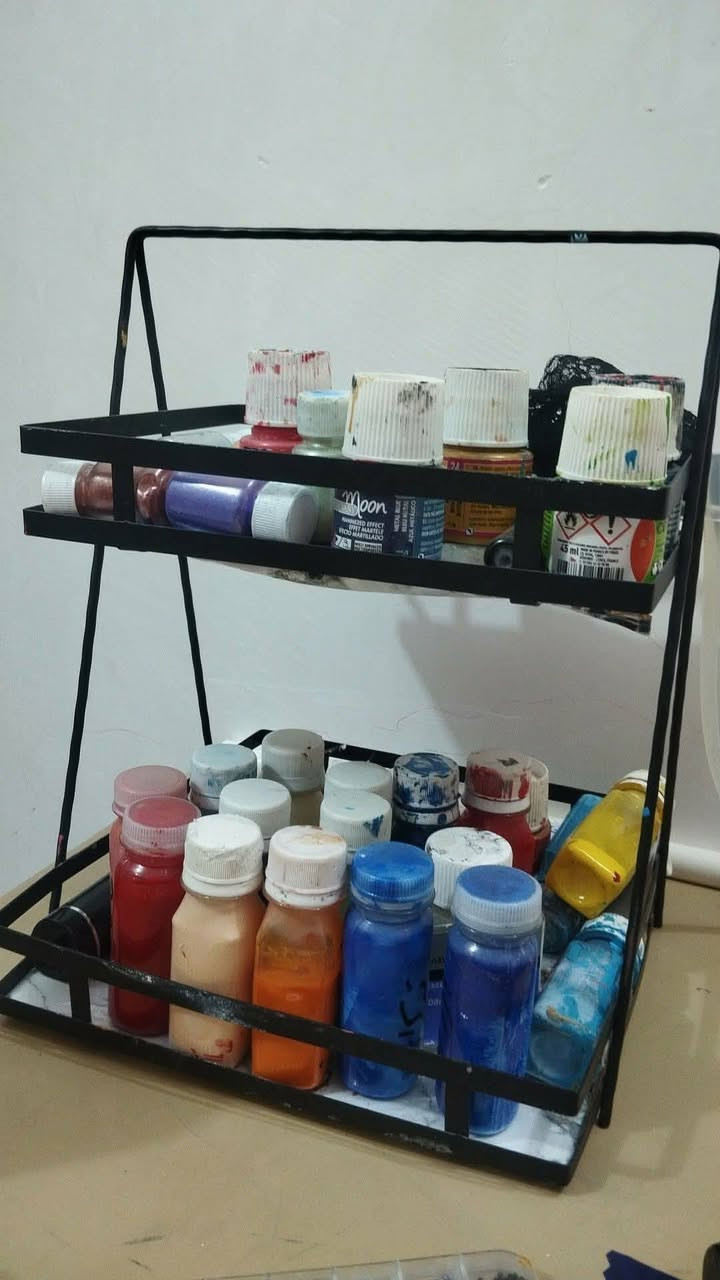 مجموعه من بوكسات هدايا 
اكياس تغليف هدايا لونين ابيض واحمر مع شريط يصير ورده 
الوان تحضيريه 
لوكر متعدد الاستخدام 
شعله كامله ب30 بس  
كلهن جديدات .


**إذا كنت صاحب هذا الإعلان وتريد حذفه لأي سبب، رجاءا أرسل رسالة إلى الدعم الفني**