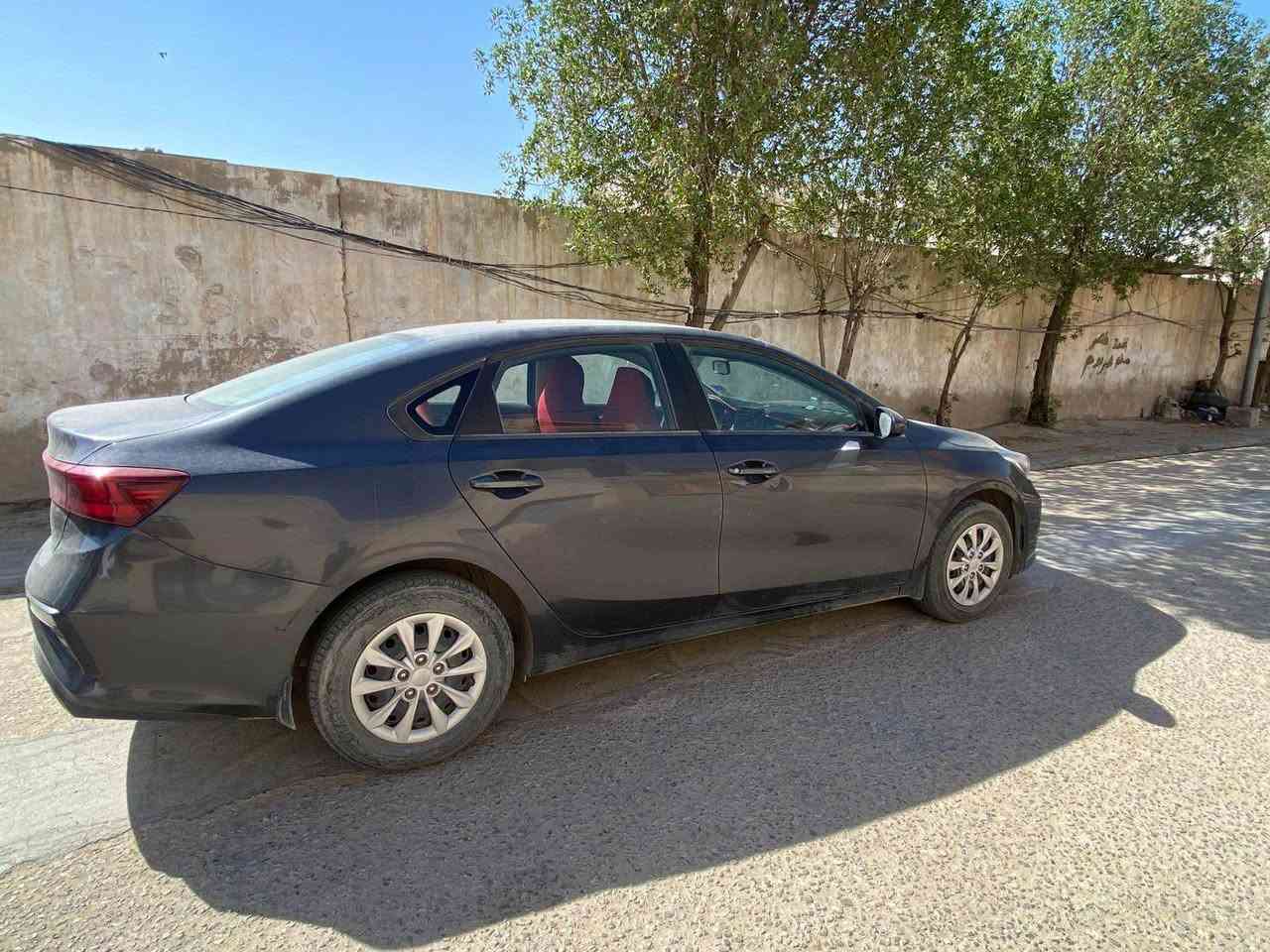 🚗 *كيا سيراتو خليجي 2019 للبيع* 🚗

- *موديل*: 2019
- *المسافة المقطوعة*: 67,000 كم
- *السعر*: 138 ورقه
- *المواصفات*:
- تحكم ستيرن
- شاشة
- كاميرا
- كارت بالباب والجاملغ
- بارد (بسيط، موضح في الصور)
- *الحالة*: الباقي مكفول
- *المكان*: النجف
- *التواصل*: *********** بغداد, العراق
