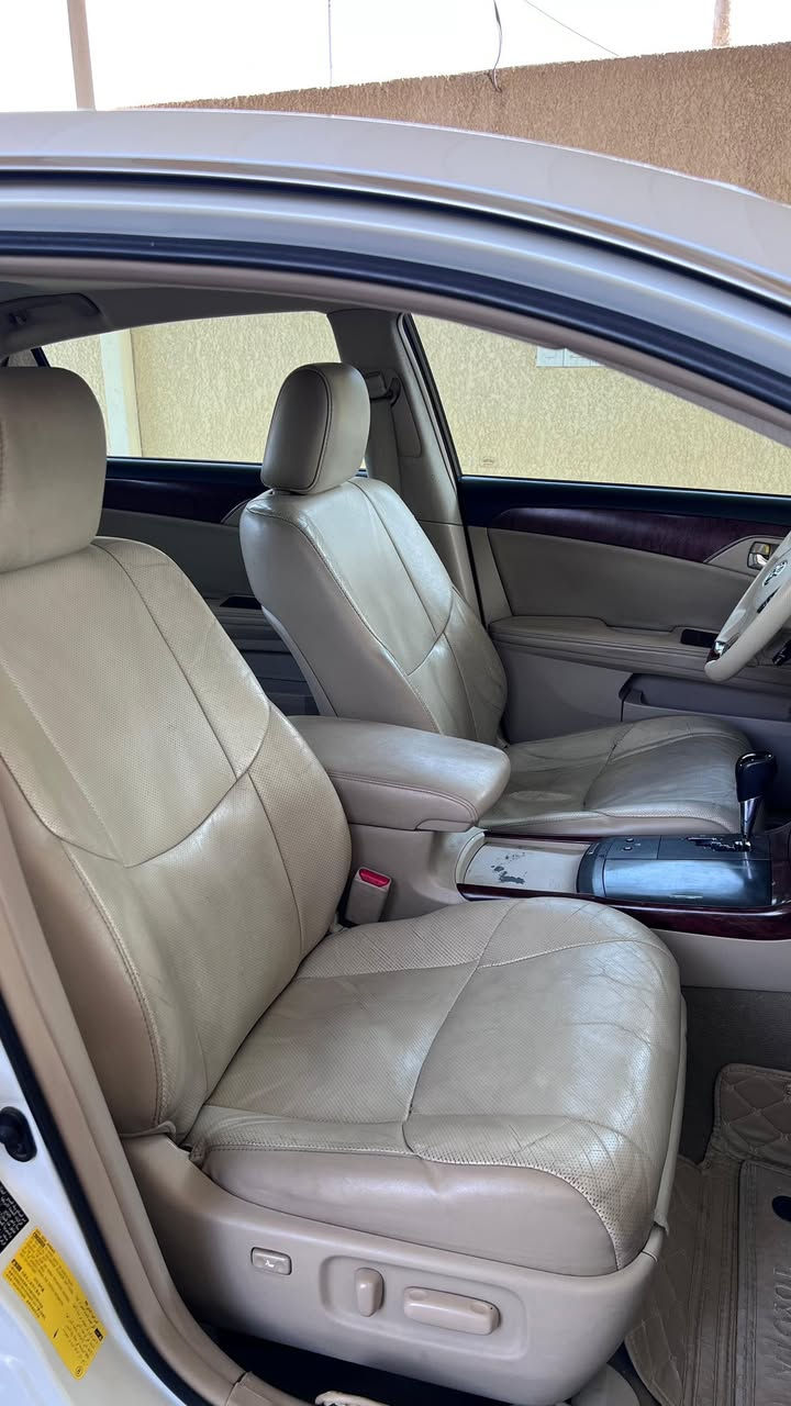 السلام عليكم افلون 12 ماشيه 132 حقيقي شرط الفحص قبق اسود جاهزه تخم تاير حداديه مكينه كير كله شرط 
بيها صبغ قليل جدآ اقل من ربع الباب الخلفي 
وبارد شبر
السعر 225 وبي مجال
مكان السياره الضلوعيه
موجود مقطع فديو بي توضيح 
والصور

***********
