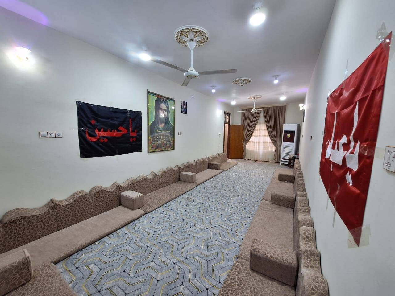 يوجد بيت للبيع طابو صرف في ناحية الفضليه حي الموضفين طابقين خلف حي الصناعي مساحه 337 متر سعره 140 قفل مطلوب اسكان 40 مليون يستقطعن من المبلغ المذكور استفسار اكثر اتصل على الرقم ***********
