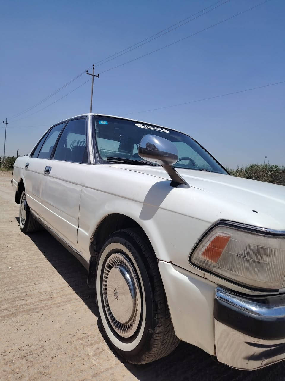 سلام عليكم سياره سيدان موديل ٩٠ رقم انكليزي بسمي السنويه نافذه لغاية ٢٠٣٠ مكينه وكير بطه اثنين ونص تخم تاير حداديه باتري جديد تبريد قطعتين السياره مصبوغه عام السعر ٥٥  وبيهه مجال حك الجيه مكاني واسط قضاء الحي  للأستفسار اتصل وبيك خير وتدلل ***********
